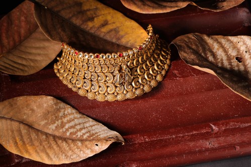 Handcrafted Konikkara antique gold choker — Thrissur