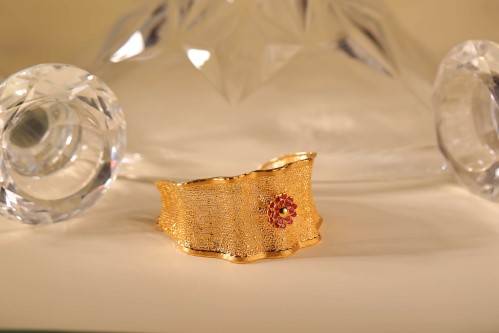 Konikkara bespoke handcrafted gold cuff
